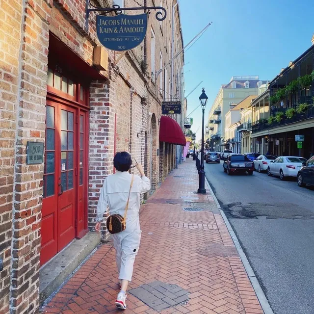 Jazz, Coffee, and Hot Dogs in New Orleans ☕️