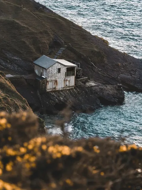 🏆 Lonely Planet's #1 Beach in the World: Rhossili Bay!