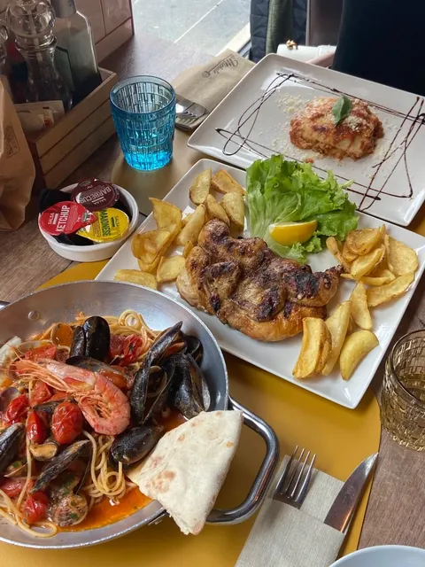 Venice’s viral restaurant – super worth the price! 🎉💥