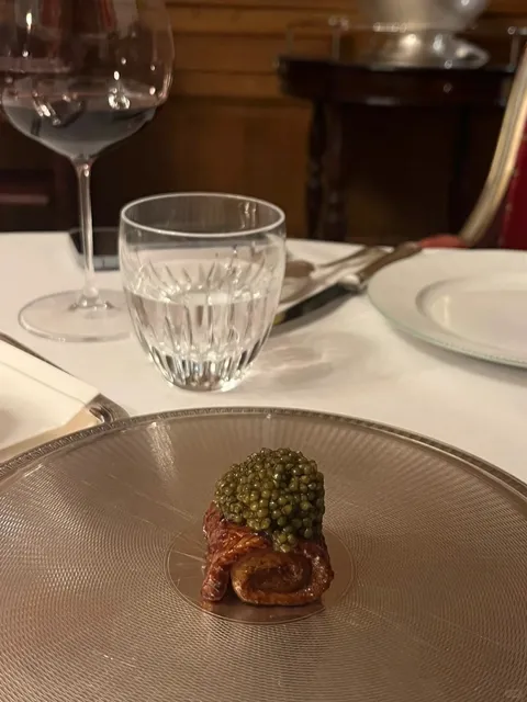 Le Clarence, a restaurant filled with seniors