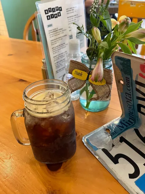 Short Stack Eatery – Big Portions & Bold Vibes 🥞