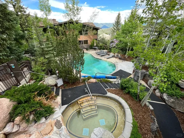 Aspen in Summer — Here I Come! 🏔️🌸