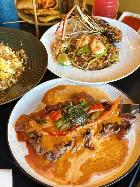 New York Has $17 Pad Thai with Shrimp‼️