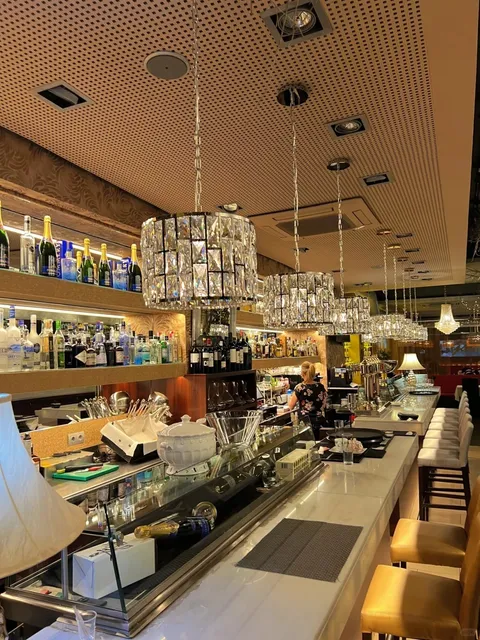 🇪🇸 Barcelona's LEGENDARY Paella Worth Every Euro 🥘💫