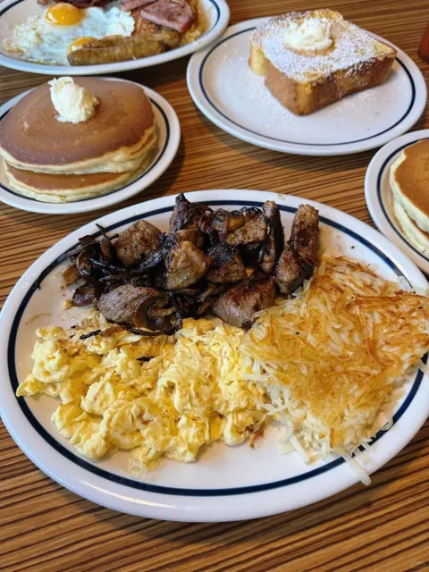 LA Eats | IHOP 🥞☕