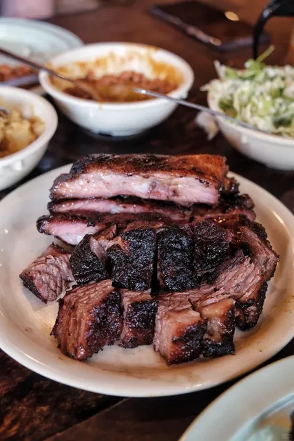 🥩👑The Salt Lick BBQ: Texas BBQ Royalty in Driftwood! 