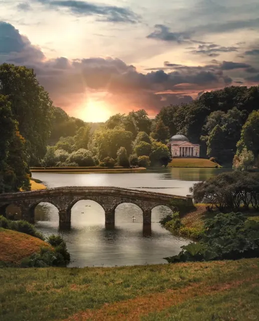 Stourhead, an Ultra-Mysterious Garden… 🌳✨