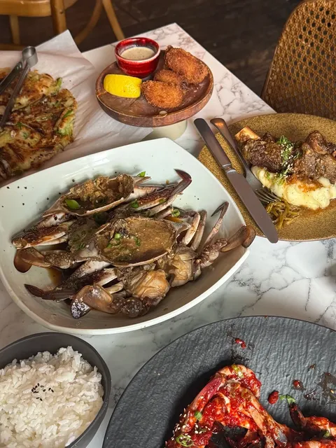 🇨🇦 ​​Dog-Friendly Korean Feast at Comma!​​ 🦀🐕