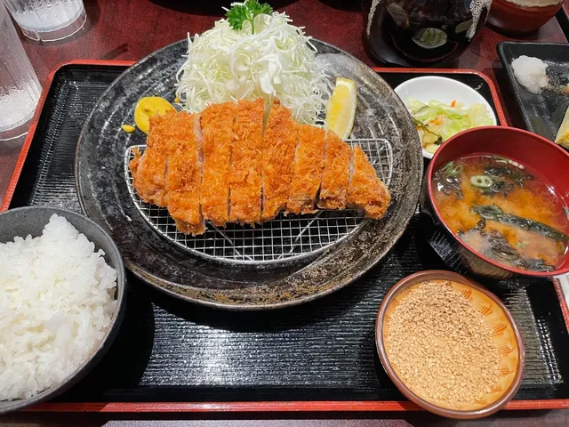 Oʻahu Restaurant Guide 🌺 | Hits & Misses in Honolulu