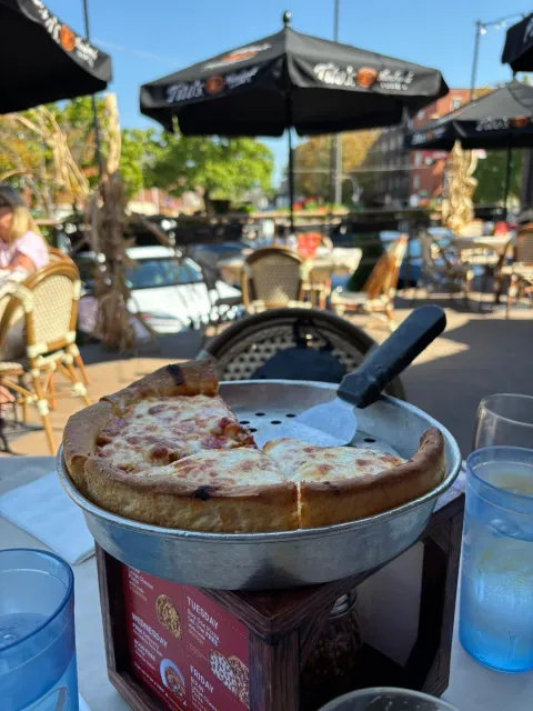 🍕 A Hidden Gem in Chicago! 💎✨