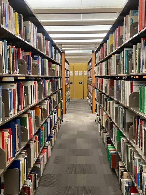 A Library Like the Colosseum of Ancient Rome