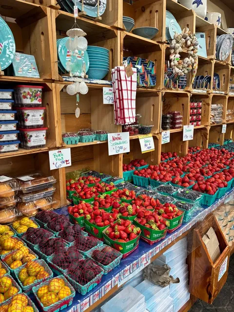 Boston's Must-Visit Hidden Gem: Wilson Farm 🌱🍑  