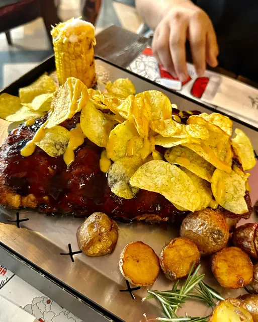 St. Petersburg｜Meat Lovers' Paradise! Frank's Ribs & Burgers