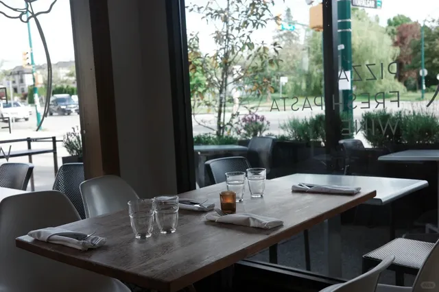 🇨🇦 Hidden Gem Alert | Fiore Famiglia’s Cozy Italian Magic  