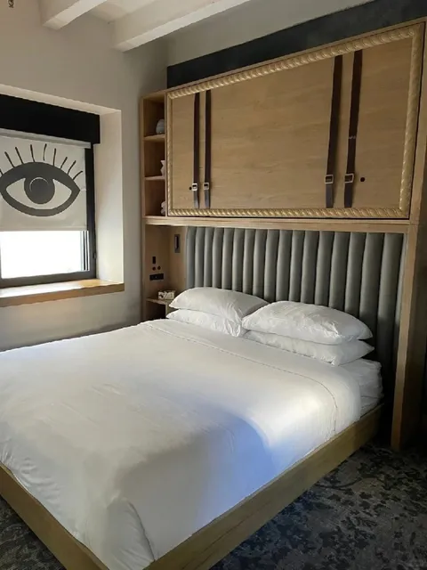 Seriously! A Budget-Friendly Hotel in LA I’d Keep Coming Back To! 🏨💫