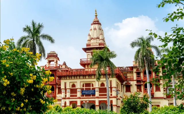  Banaras Hindu University (BHU): An Oasis of Knowledge in Varanasi