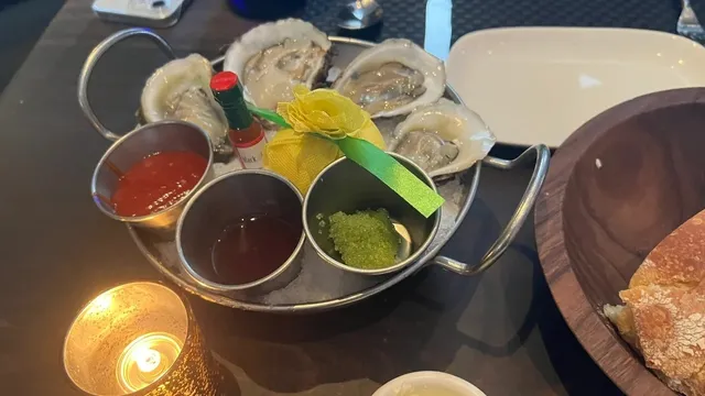 🇺🇸 Rochester Restaurant Review | Black & Blue 🥩🦪