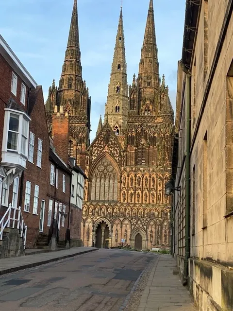 🇬🇧 Lichfield Day Trip from Birmingham — Only £6.5 for a Full Day!