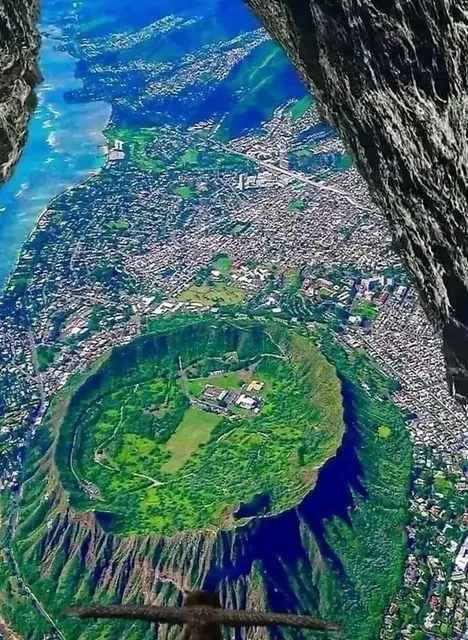 🌋 Diamond Head: Hawaii’s Crown Jewel (and It’s Free!) 💎