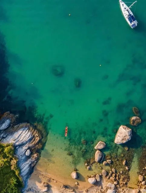 Ilhabela: The Beautiful Island of São Paulo, Brazil 🌟
