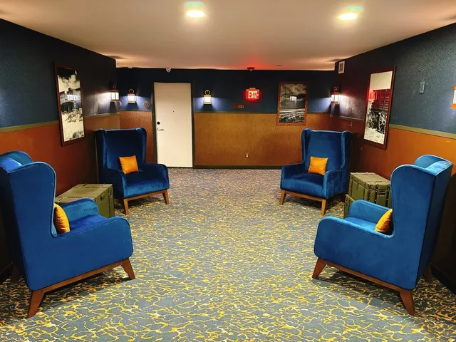 A Gem in KC’s Vibrant Westport District 🏨✨