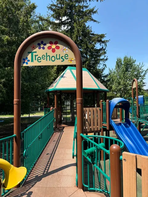 🌳 ​​Crosby Park: A Lush Forest Escape in Richmond Hill!​​ 🌲