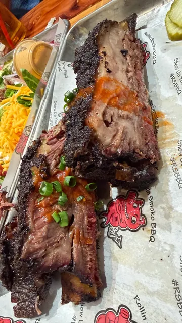 Rollin' Smoke Barbeque – A Must-Try BBQ Spot in Las Vegas! 🍖