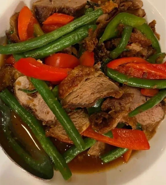 Banana Blossom - Ohio City's Late-Night Thai Haven! 🌙🍌