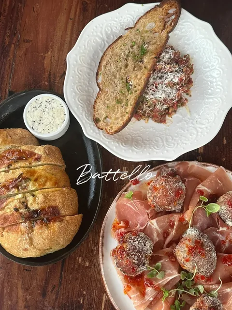  Waterfront Dining with Manhattan Views​​