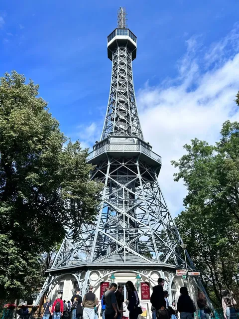 📢 Come Quick! Must-See Homework Assignment 🇨🇿 Czech Travel Guide · 