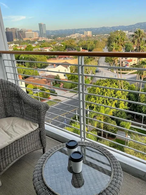 Never Get Bored of This Affordable Celebrity-Loved Hotel in LA!