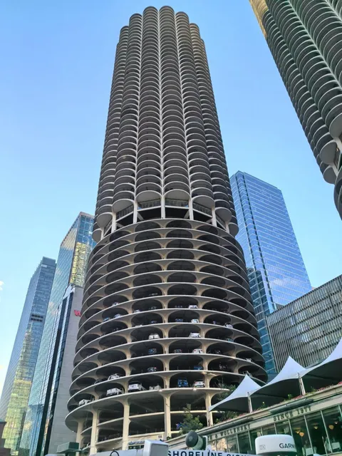 Chicago is an absolute dream for architecture lovers! 🏙️💖