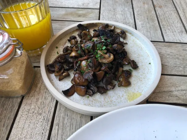 Good Food, But Service Needs a Heartbeat 🥑☕🧂