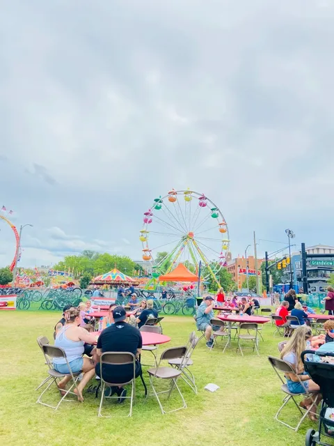 🌄 Traverse City Survival Guide