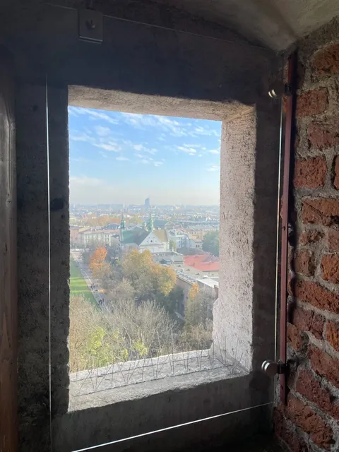 Wawel Castle 🏰✨ - Kraków’s Crown Jewel!