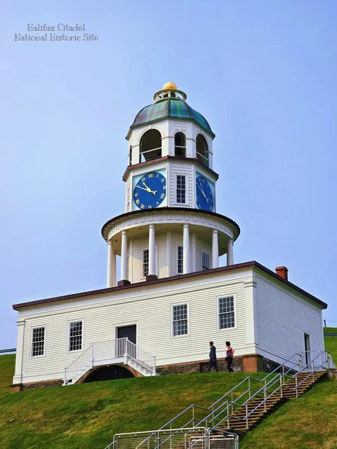 🇨🇦 Solo in Halifax: A Perfect 3-Day Itinerary for Introverts! 🌊🚶♀️