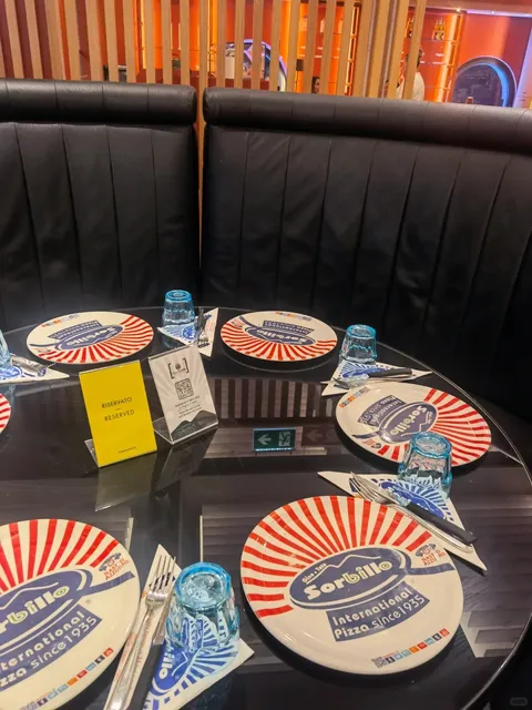 Naples' Instagrammable Pizza is Here! 🍕