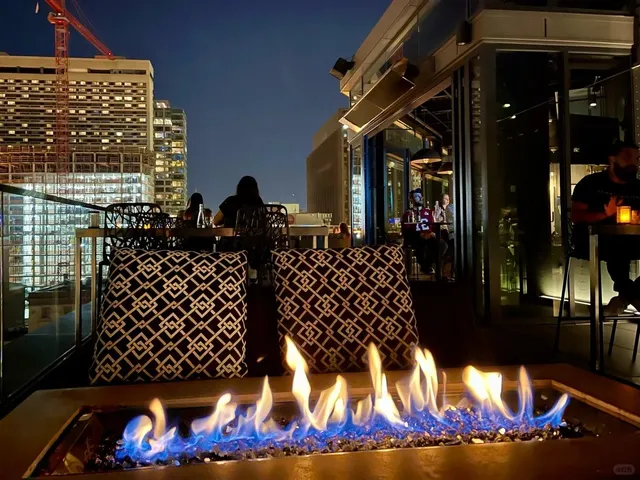 Philadelphia's Stunning Rooftop Bar 