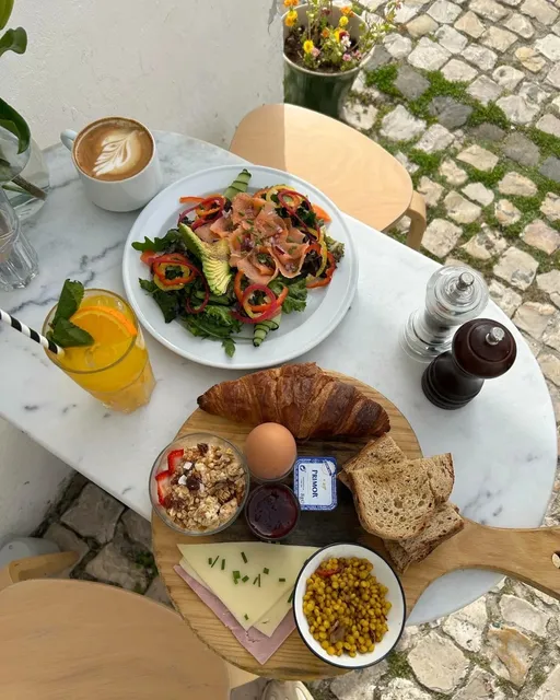 🥐 Lisbon Breakfast | Peacock Spread 🦚 A Must-Eat❣️