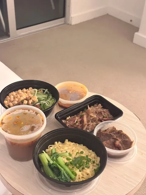 🌺 Honolulu Food Recs (Don’t Miss Out!) 🍍