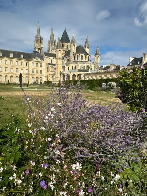 🇫🇷 Caen, Normandy: A Charming Stopover ✨