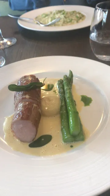 🍽️ The Best Lunch Spot in London – A Love Letter to Odette’s! 🍽️