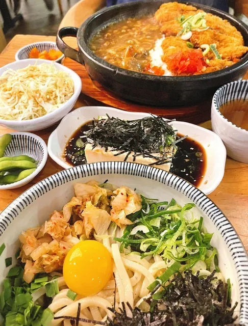 This Japanese Restaurant’s Sizzling Curry & Udon Are Truly Delicious! 