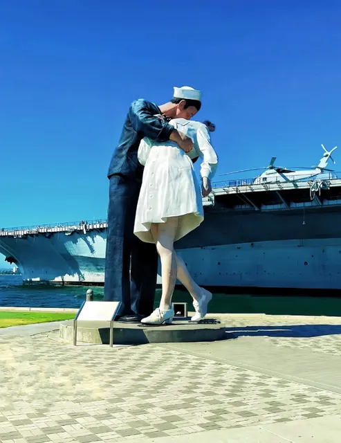 San Diego County Chronicles (32) – The Story Behind the "Kiss" Statue