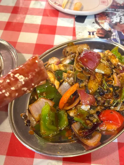  LA Hidden Gem: DaPaiDang – Street-Style Eats + KTV Fun! 🏮🔥