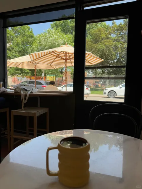 ☀️ Toronto's Most Breezy, Vacation-Vibe Café! ⛱️☕️