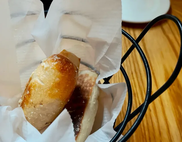 Detroit Exploring a street seafood restaurant 🐟