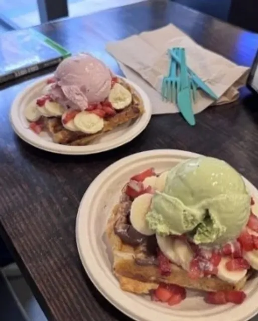 🧇 Waffallonia | The Cozy Belgian Waffle Heaven of Pittsburgh
