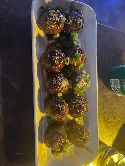 ​​Chicago’s Korean Bistro & KTV Spot - Tak Korean Bistro Review 🍗🎤​​