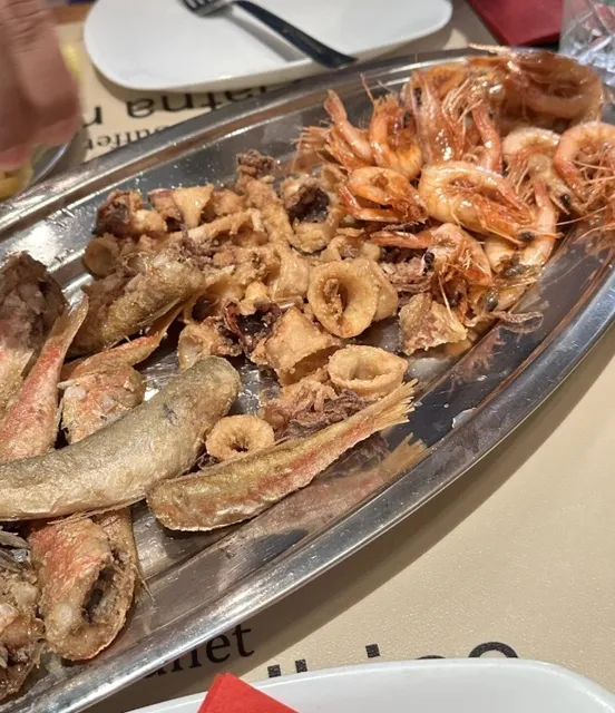 🇭🇷 Must-Try Fried Seafood in Split: Zlatna Ribica 🦑🦐